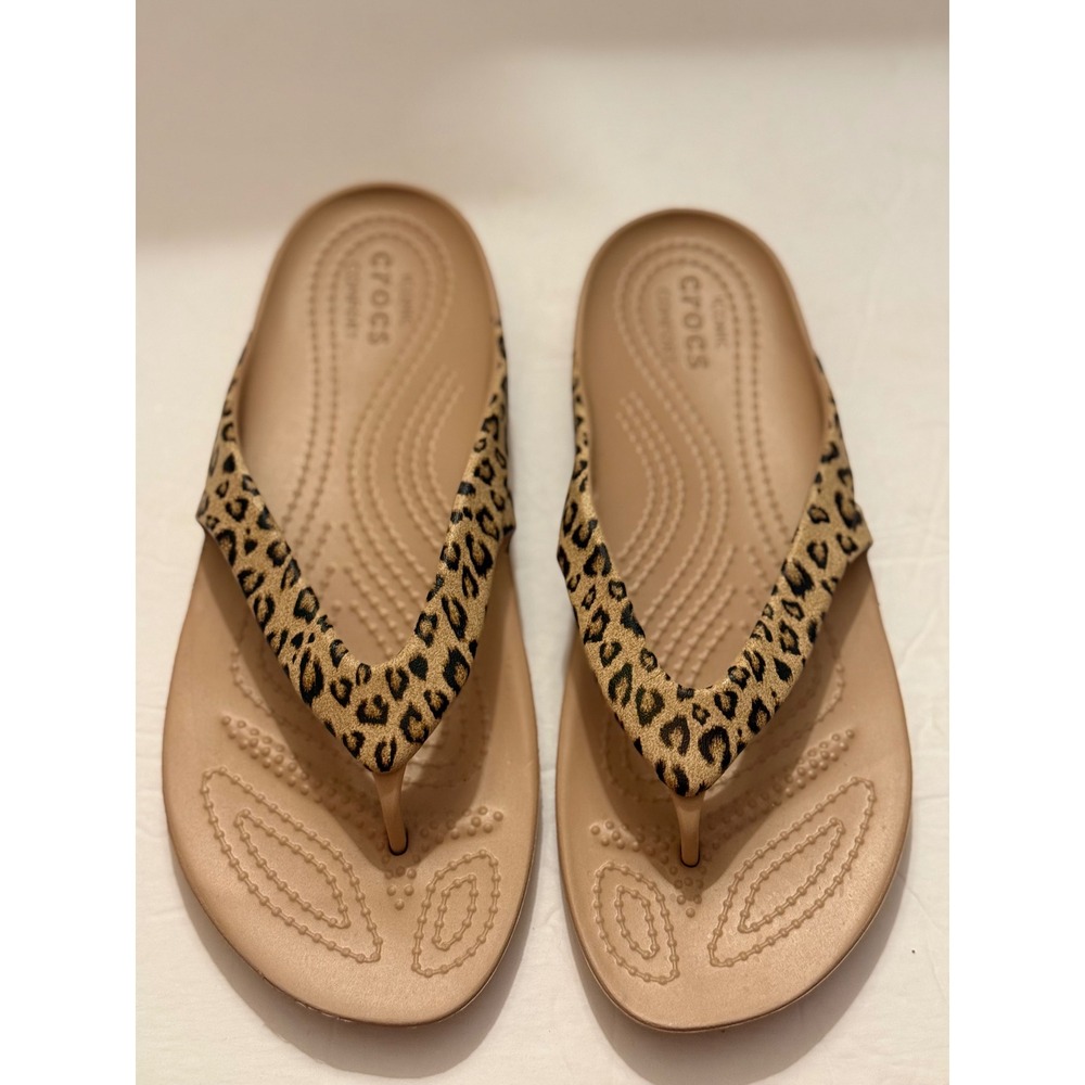 Crocs Kadee II Leopard Print Flip Flops Womens Size 6 Tan Cheetah Sandals